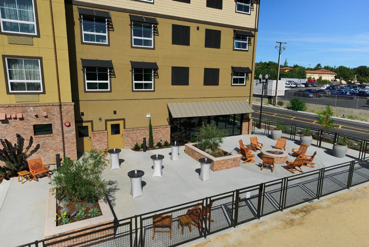 Oxford Suites Paso Robles Zewnętrze zdjęcie